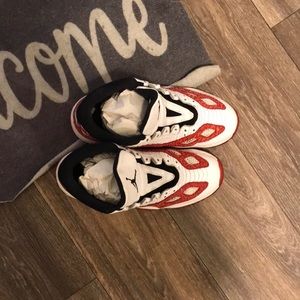 Air Jordan 11 IE Chicago